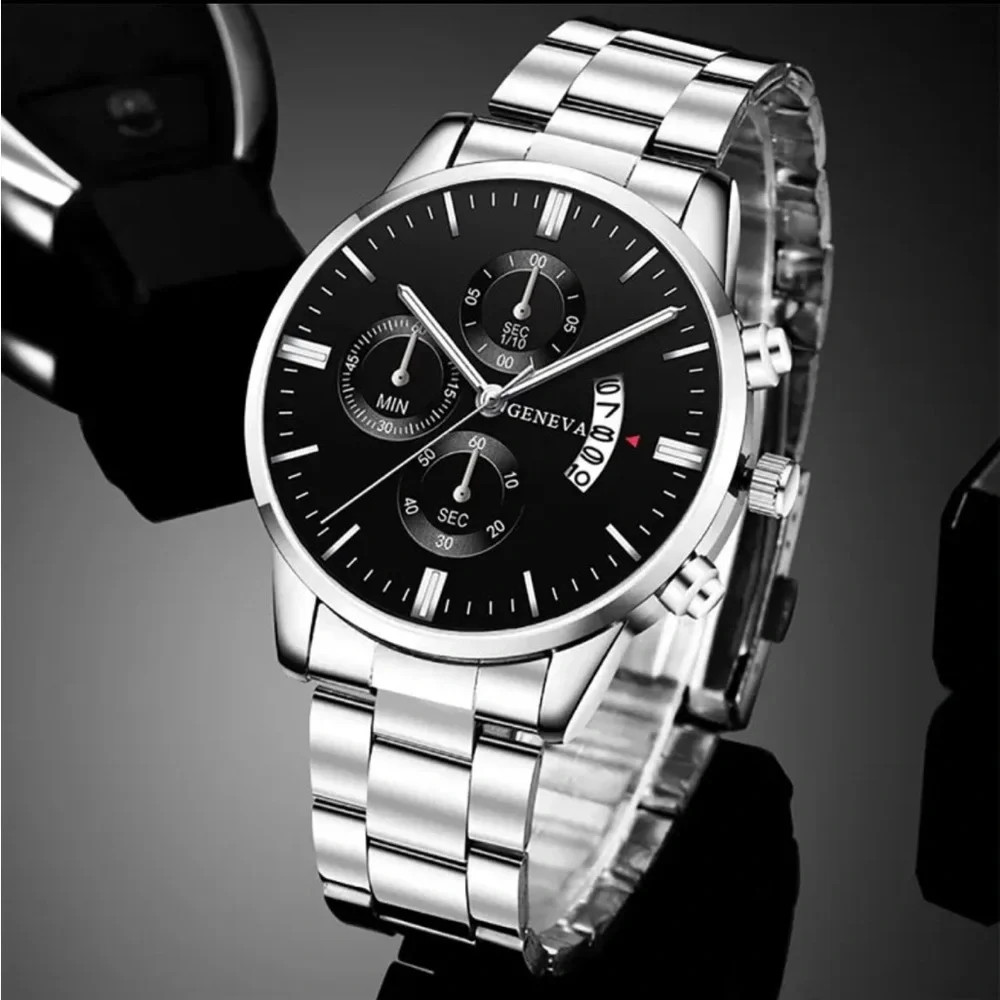 Mens silver Geneva watch - Picture 1 of 1